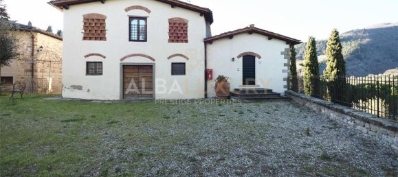 8 bedrooms Villa in Pontassieve, Italy No. 506 12