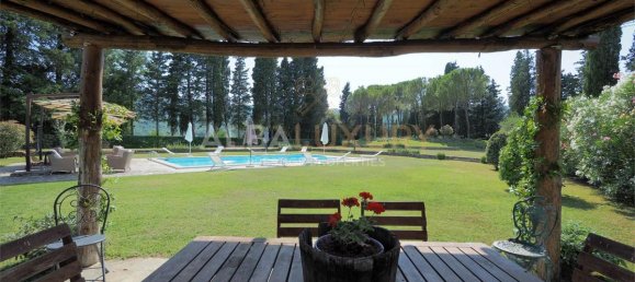 8 bedrooms Villa in Pontassieve, Italy No. 506 3