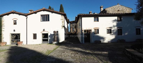 8 bedrooms Villa in Pontassieve, Italy No. 506 6