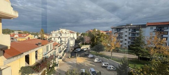 Apartamento de 3 habitaciónes en Vasto, Italy No. 25355 3