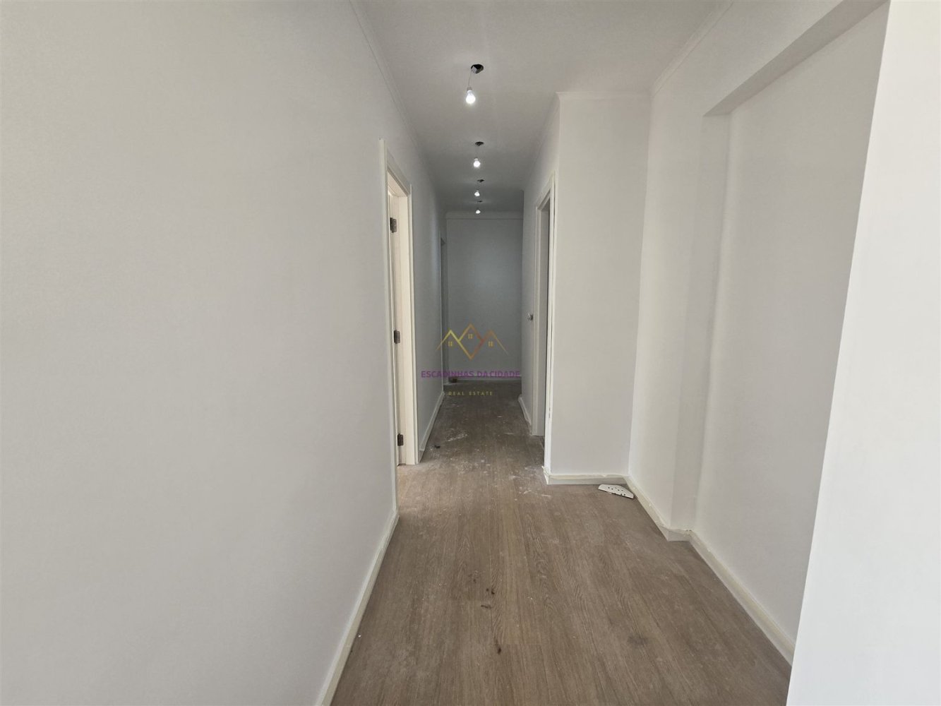 2 غرف نوم شقة في Amadora, Portugal رقم 225311