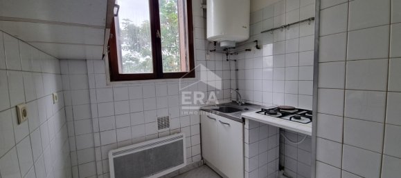 Studio in Neuilly-sur-Marne, France No. 182219 3