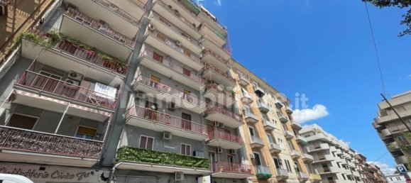 Apartamento T3 em Taranto, Italy N.º 297931 2
