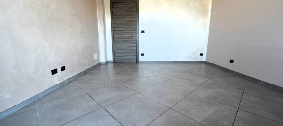 2 bedrooms Apartment in Orbassano, Italy No. 267837 10