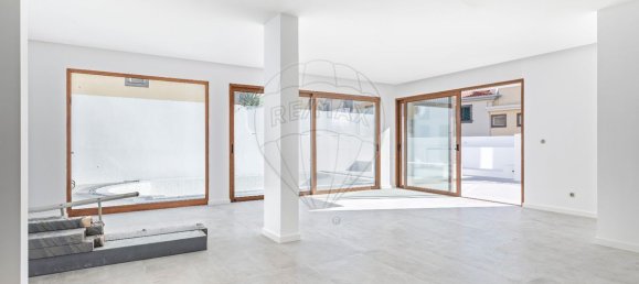 Дом с 3 спальнями в Фуншал, Португалия № 184310 40