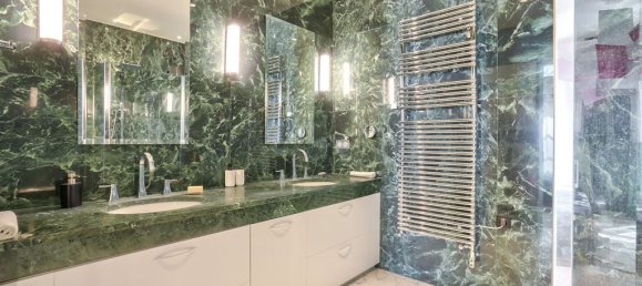 2 bedrooms Apartment in Paris, France No. 164612 4