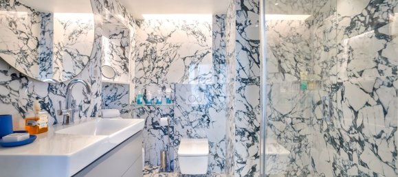 2 bedrooms Apartment in Paris, France No. 164612 2