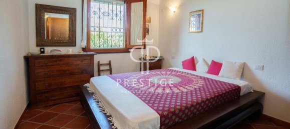 3 bedrooms Castles in Olbia, Italy No. 270887 7