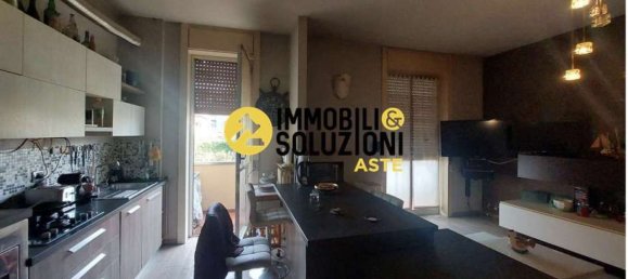 3 rooms Apartment in Gallarate, Italy No. 179884 6