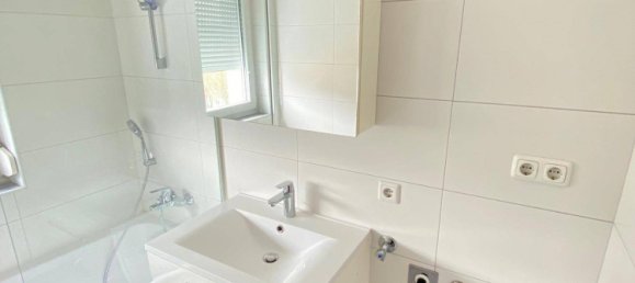 3 rooms Apartment in Enns, Austria No. 139070 9