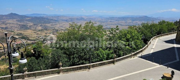 6 bedrooms Apartment in Enna, Italy No. 351533 3