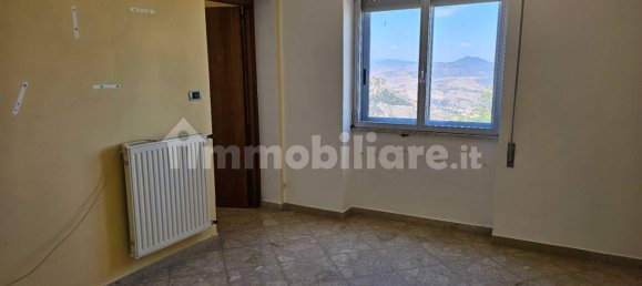 6 bedrooms Apartment in Enna, Italy No. 351533 6