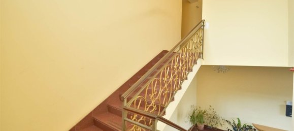 140m² Office in Ariccia, Italy No. 276051 14