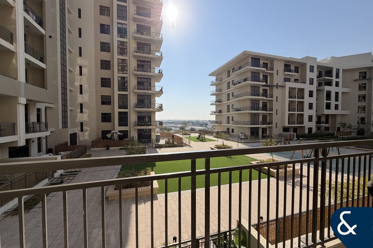 Apartamento de 2 dormitorios en RAWDA APARTMENTS, Town Square, UAE No. 118909