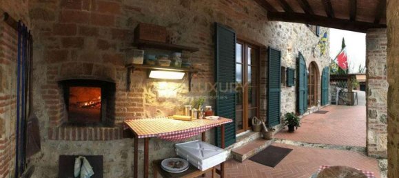 8 bedrooms Villa in Grosseto, Italy No. 437 11