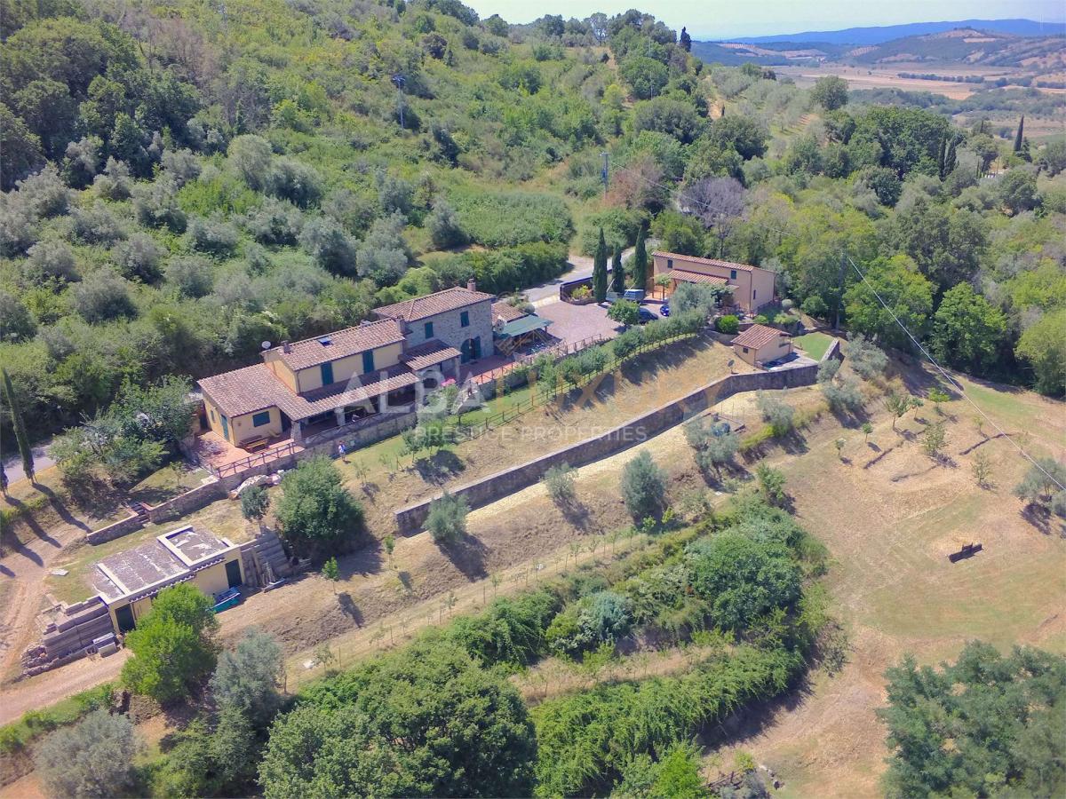 8 bedrooms Villa in Grosseto, Italy No. 437