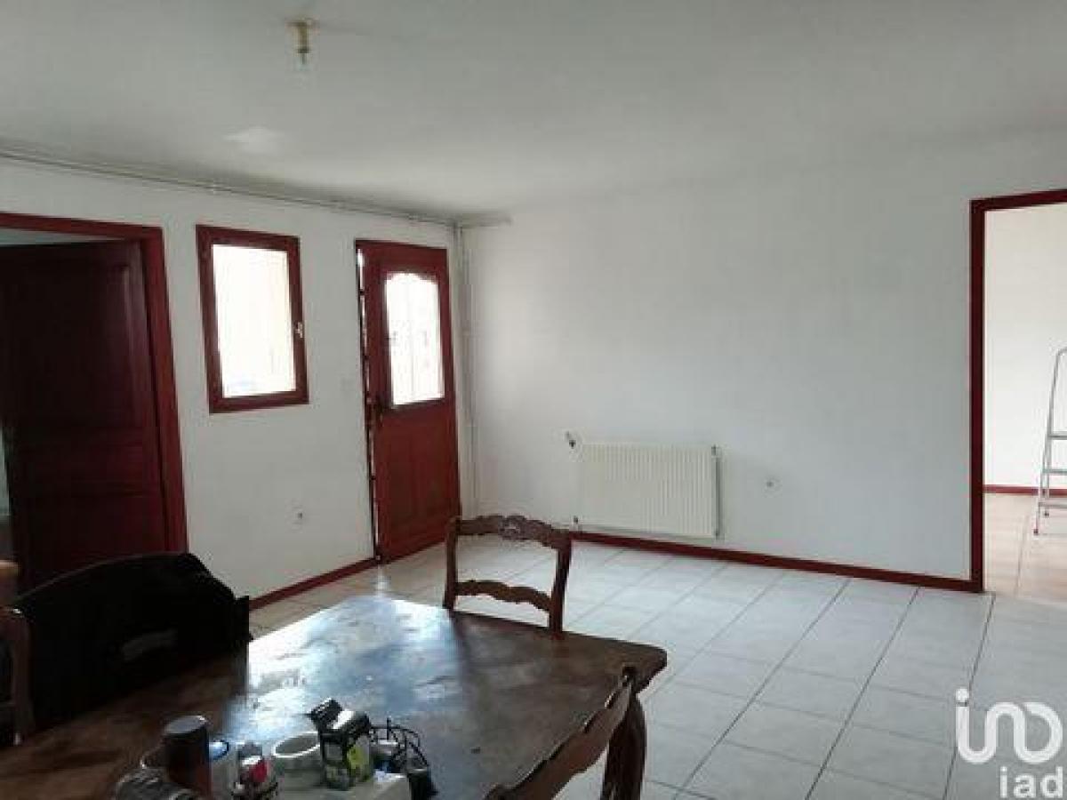 4 bedrooms House in Auxerre, France No. 3948