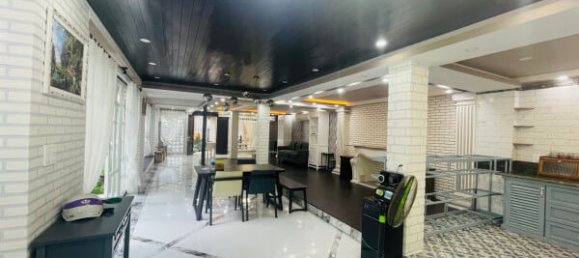 421.2m² Villa in District 7, Vietnam No. 7592 3