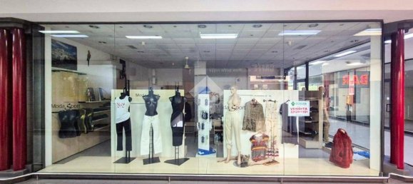 72m² Commercial property in Piacenza, Italy No. 308769 6