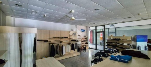 72m² Commercial property in Piacenza, Italy No. 308769 14