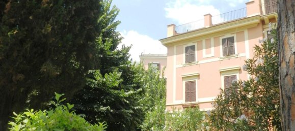 Квартира с 3 комнатами в Рим, Италия № 190716 5