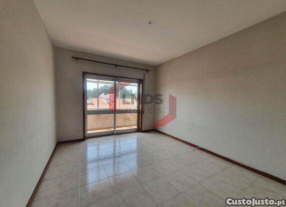 Квартира с 2 спальнями в Матозиньюш, Португалия № 322041