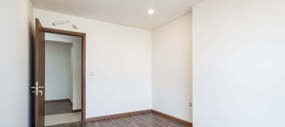 3 bedrooms Apartment in District 10, Vietnam No. 18092 11