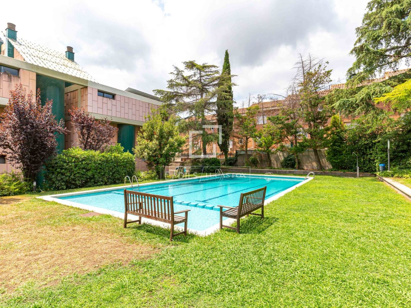 Квартира с 3 спальнями в Эсплугес-де-Льобрегат, Испания № 352019