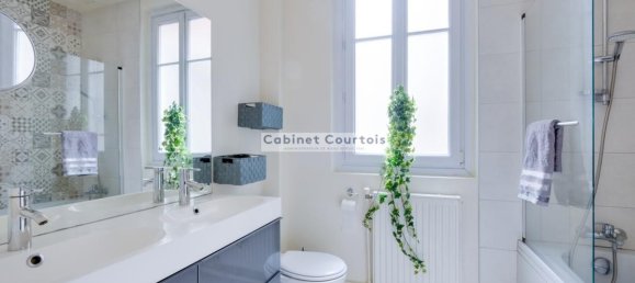 3 bedrooms Apartment in Paris, France No. 187385 2