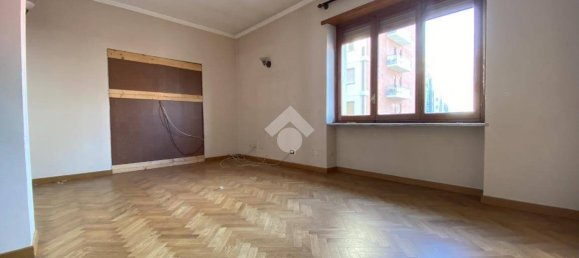 2 Schlafzimmer Villa in Turin, Italy, Nr. 206569 13