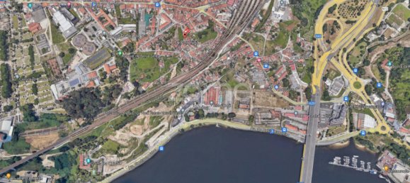 3 bedrooms House in Porto, Portugal No. 13668 20