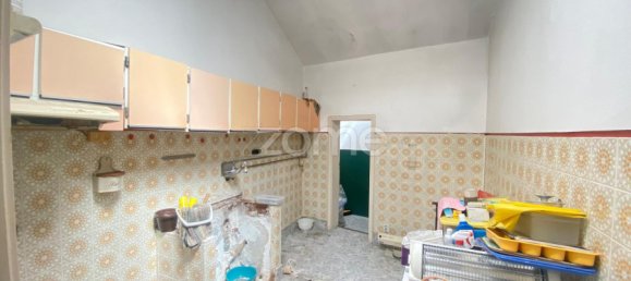 3 bedrooms House in Porto, Portugal No. 13668 12