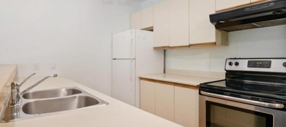 3 Schlafzimmer Haus in British Columbia, Canada, Nr. 1084 6