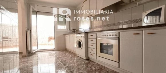 3 bedrooms Apartment in Llanca, Spain No. 179093 7