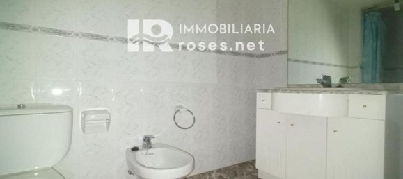 3 bedrooms Apartment in Llanca, Spain No. 179093 16
