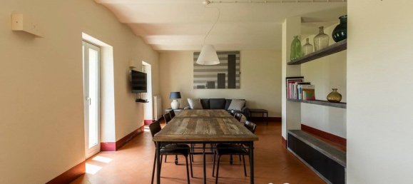 2 Schlafzimmer Wohnung in Cortona, Italy, Nr. 358708 4