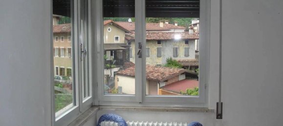 Квартира с 5 комнатами в Порденоне, Италия № 37023 25