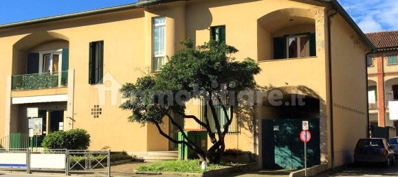 Gewerbliche Immobilie in Cassago Brianza, Italy 312m², Nr. 319660 2