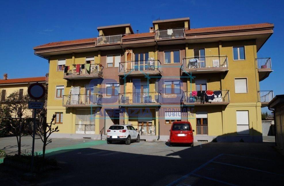 Квартира с 4 комнатами в Костильоле Салуццо, Италия № 35381