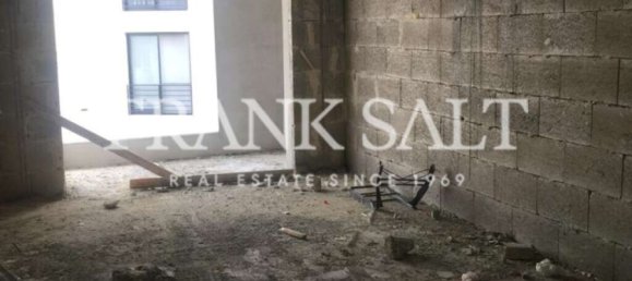 2 bedrooms Penthouse in Msida, Malta No. 1256 10