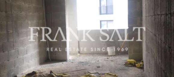 2 bedrooms Penthouse in Msida, Malta No. 1256 11