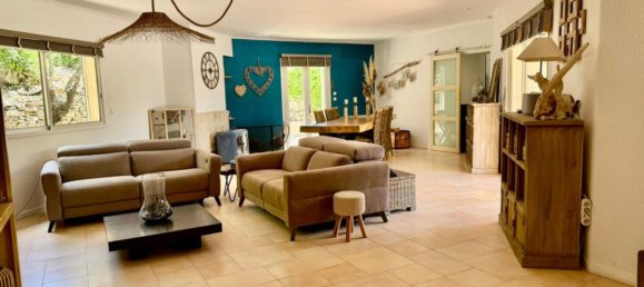 4 bedrooms Villa in Neoules, France No. 321936 3