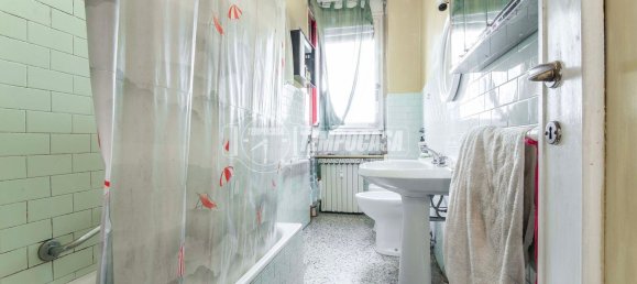 Apartamento de 2 dormitorios en Garbagnate Milanese, Italy No. 360496 11