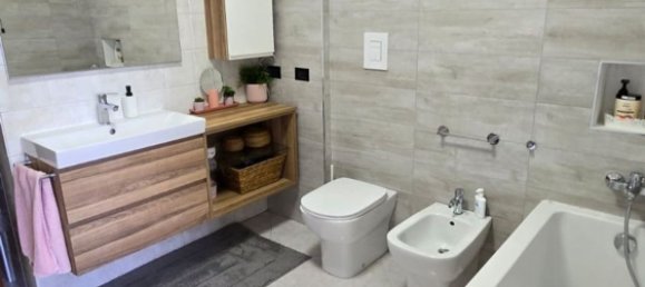 4 bedrooms Apartment in Garbagnate Milanese, Italy No. 364941 36