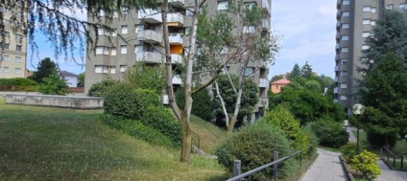 4 bedrooms Apartment in Garbagnate Milanese, Italy No. 364941 3