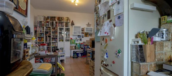 2 bedrooms Apartment in Signa, Italy No. 328798 7