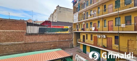 1 bedroom Apartment in Milan, Italy No. 299070 10