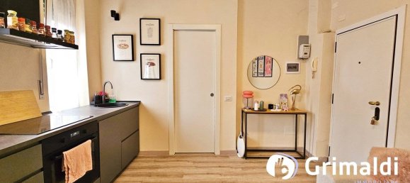 1 bedroom Apartment in Milan, Italy No. 299070 3