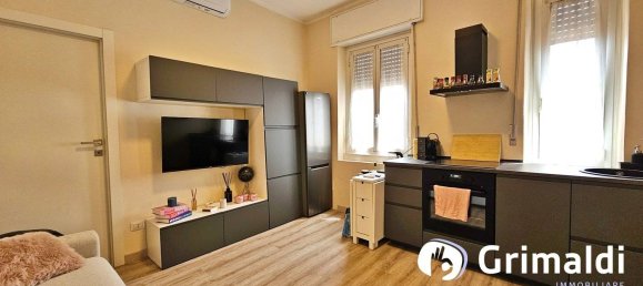 1 bedroom Apartment in Milan, Italy No. 299070 5