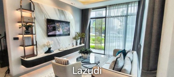 Кафе / ресторан с 4 спальнями в Банг Каео, Таиланд № 24504 4